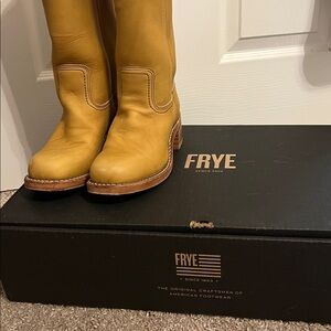 FRYE Campus Boot size 7